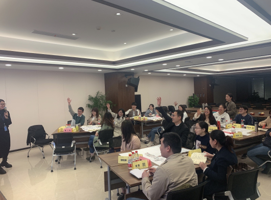 团结协作，奋进拼搏
