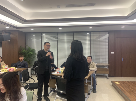 团结协作，奋进拼搏